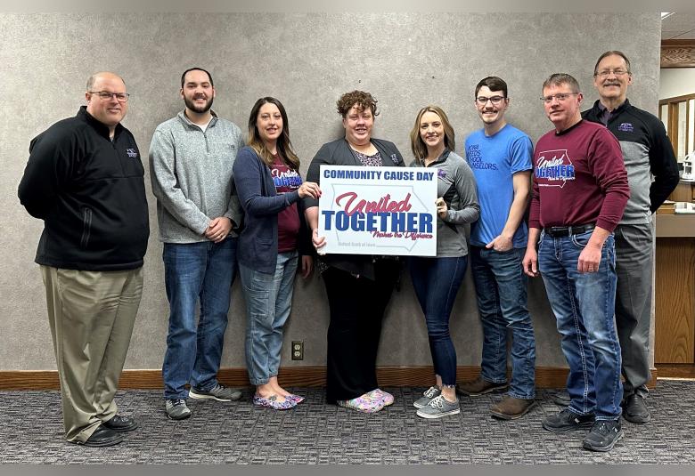 Calhoun County Phoenix - Staff Photo - Create Article