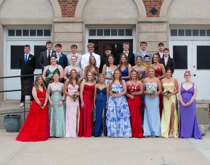 Calhoun County Phoenix - Staff Photo - Create Article